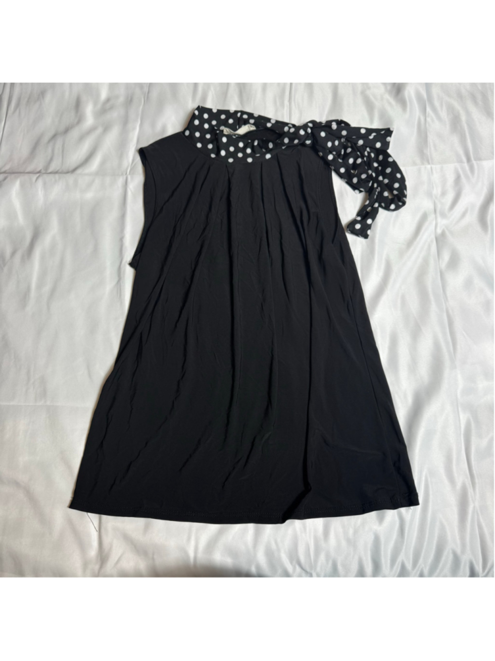 Women's Tiffany & Grey Petite MP Blouse Black White Polka Dot Sleeveless Top